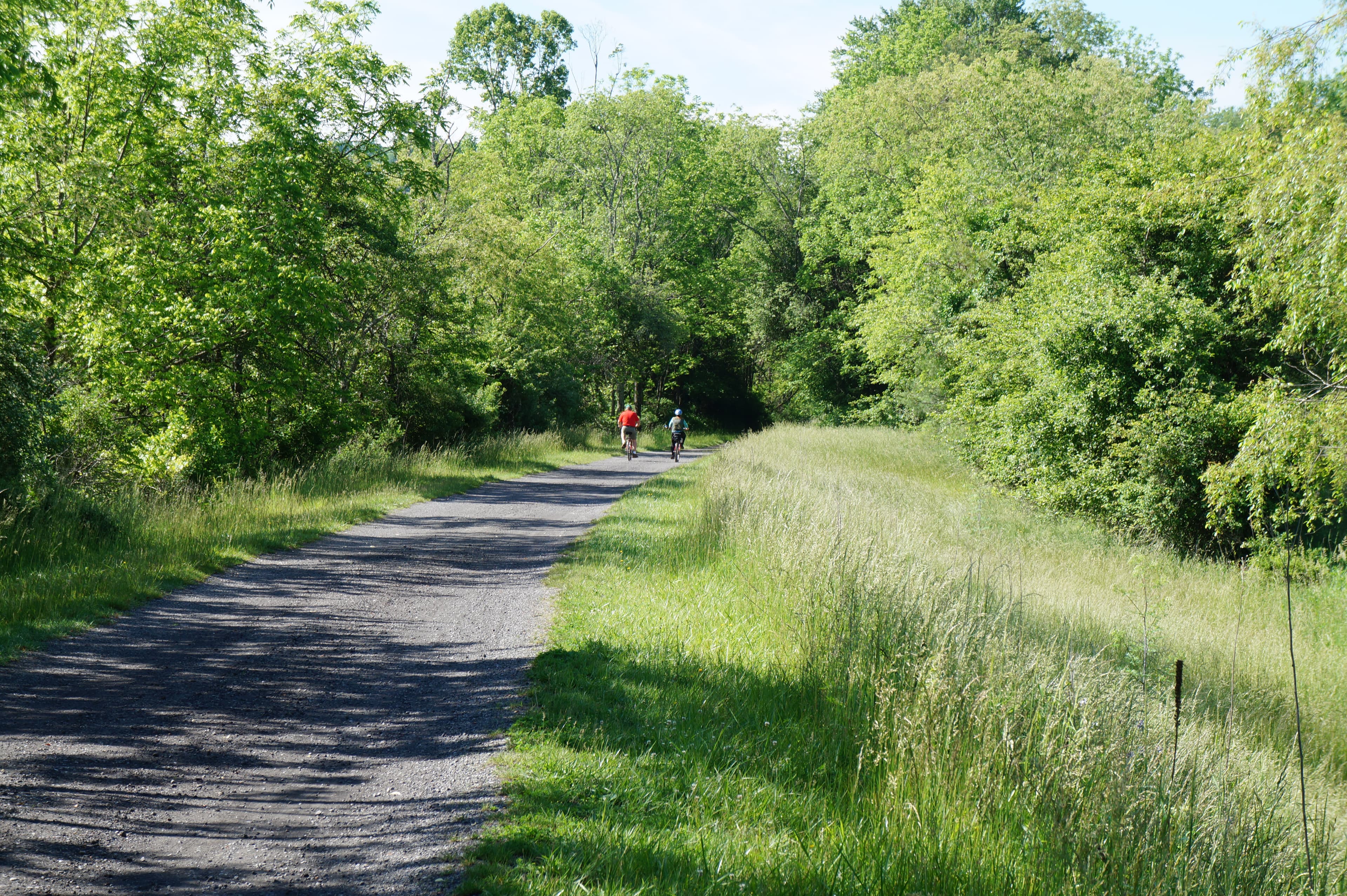 Cyclists on the New River Trail State Park, Virginia